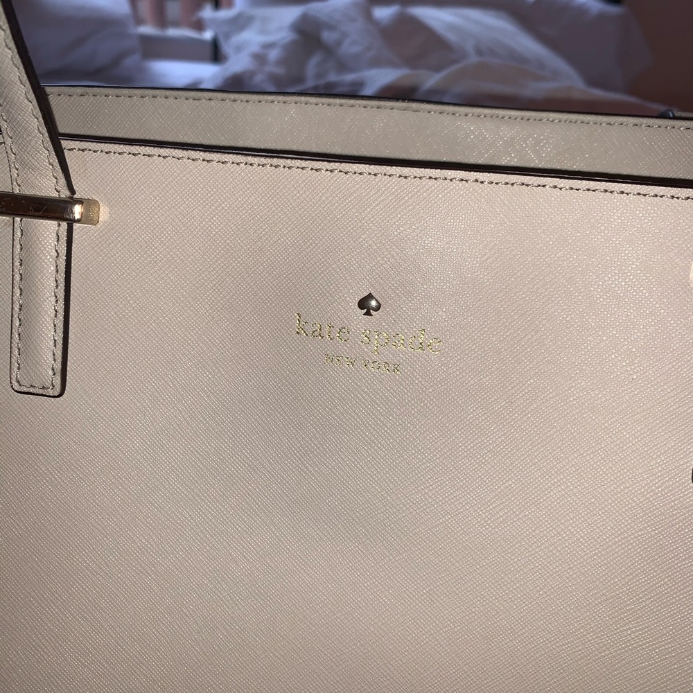 Kate Spade Cedar Street Medium Tote - Picture 3 of 8